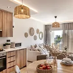 Pallini 202 Apartment
