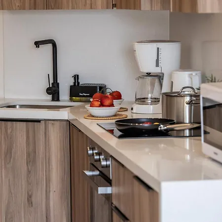 Apartamento Pallini 202 *